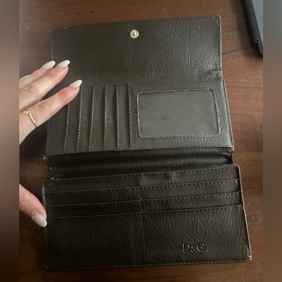 Vintage & Well Loved Dolce & Gabbana trifold Beige and Brown Wallet - Picture 7 of 11